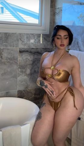 هدلعك ونسيك اسمك تعالي مستنياك علي نار يروحي مواااااه  3