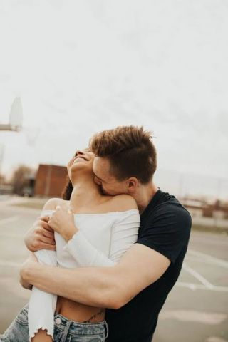 انا رجل عاشق للمرأة 