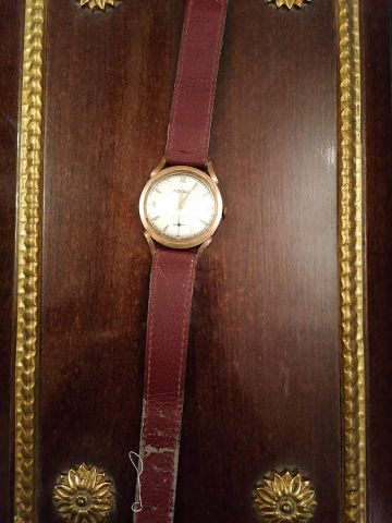 ساعة Movado سويسري دهب اصليه  4