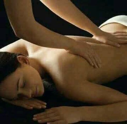 مدرب مساج للسيدات فقط للتواصل عبر الخاص 01146537407 